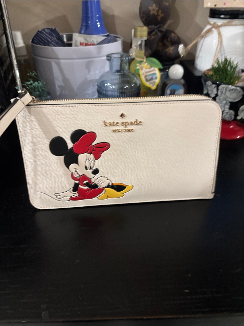kate spade Cream Minnie Mouse Zip Wristlet with Red Bow